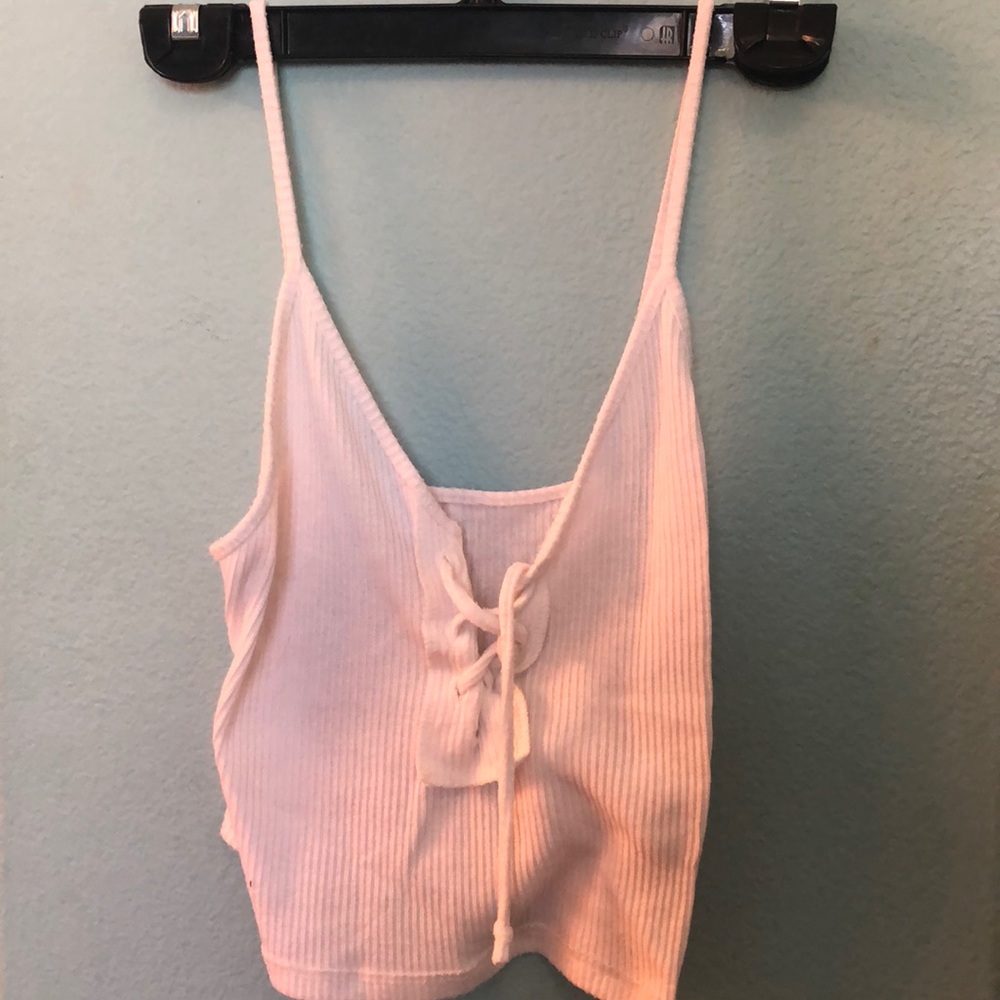 Super cute ribbed white tie up shirt